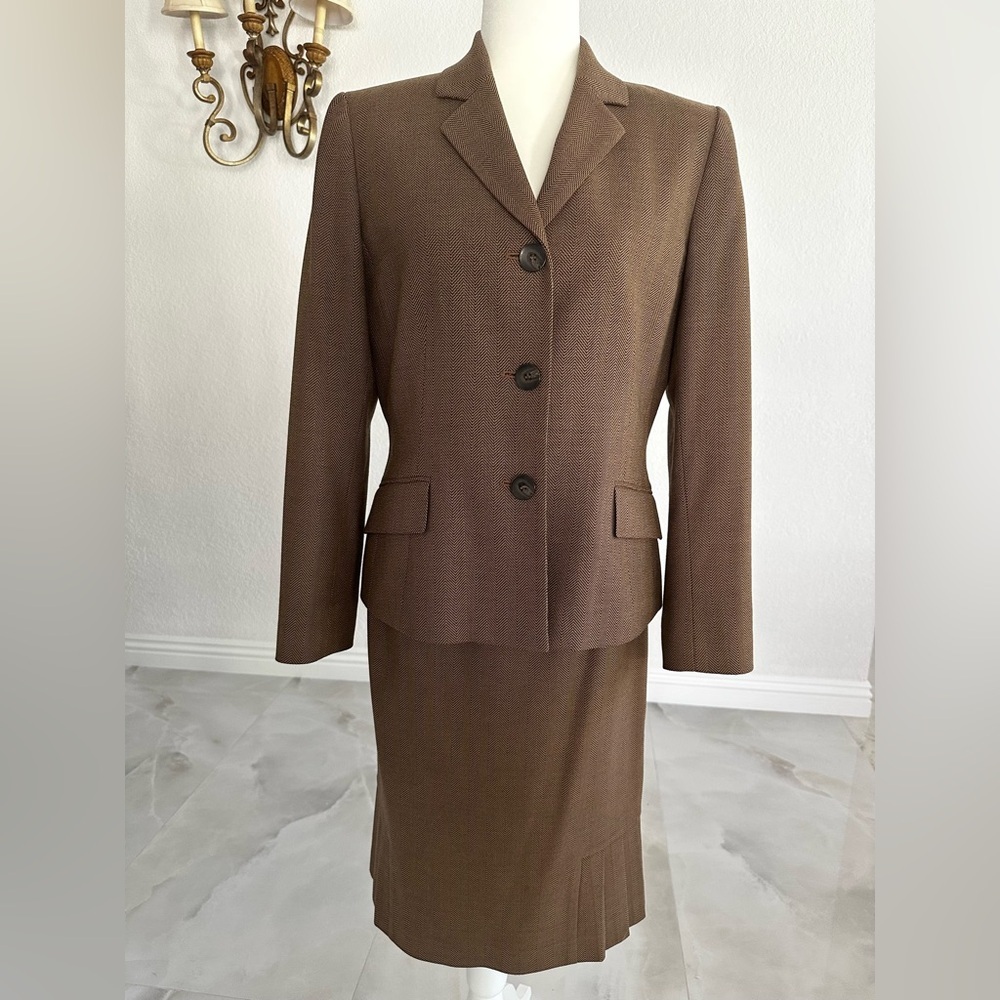 Kasper Classic Brown Herringbone Skirt Suit